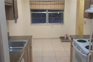 8450 Lagos De Campo Blvd, Tamarac, FL 33321 - Photo 6