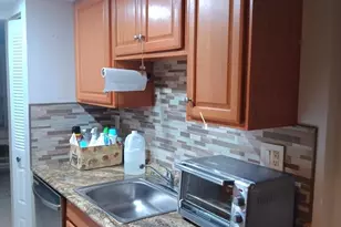 8450 Lagos De Campo Blvd, Tamarac, FL 33321 - Photo 10