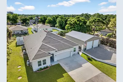 8236 100th Avenue, Vero Beach, FL 32967 - Photo 2