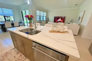 373 SE Filoli Dr, Port Saint Lucie, FL 34984 - Photo 10