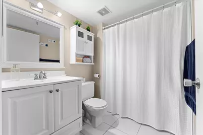 4570 NW 18th Avenue #704, Deerfield Beach, FL 33064 - Photo 24