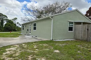 2538 SE Allen St, Port Saint Lucie, FL 34984 - Photo 2