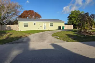 2538 SE Allen St, Port Saint Lucie, FL 34984 - Photo 1