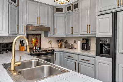 584 SE 20th Avenue #2, Deerfield Beach, FL 33441 - Photo 10