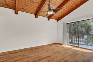 100 Sparrow Dr, Royal Palm Beach, FL 33411 - Photo 20