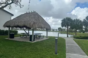 208 Lake Pointe Dr, Oakland Park, FL 33309 - Photo 2