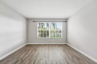 8137 Montserrat Pl, Wellington, FL 33414 - Photo 16