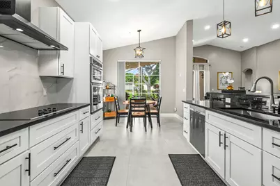 9989 Torino Drive, Lake Worth, FL 33467 - Photo 6