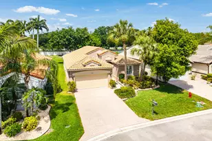 9989 Torino Dr, Lake Worth, FL 33467 - Photo 2