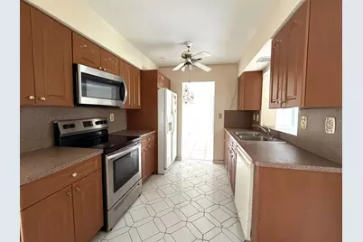 9210 NW 73rd Street, Tamarac, FL 33321 - Photo 4
