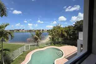 1324 Beacon Cir, Wellington, FL 33414 - Photo 32