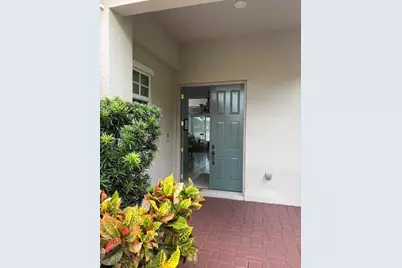 927 Augusta Pointe Drive, Palm Beach Gardens, FL 33418 - Photo 2