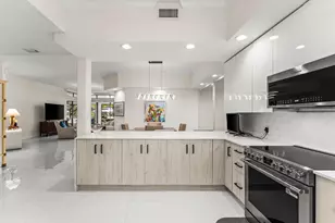 17541 Ashbourne Ln, Boca Raton, FL 33496 - Photo 4