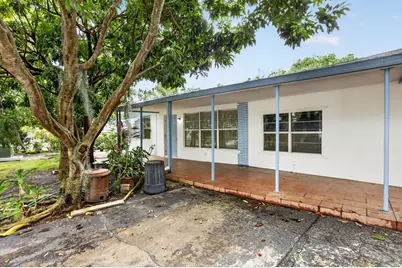 2411 NE 10th Terrace, Pompano Beach, FL 33064 - Photo 2