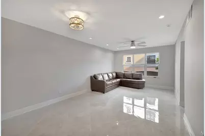 2400 NE 33rd Avenue #212, Fort Lauderdale, FL 33305 - Photo 4