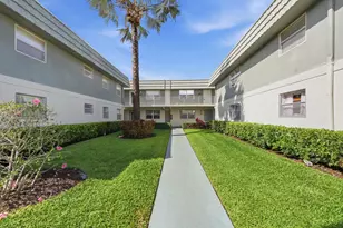 284 Flanders F, Delray Beach, FL 33484 - Photo 4