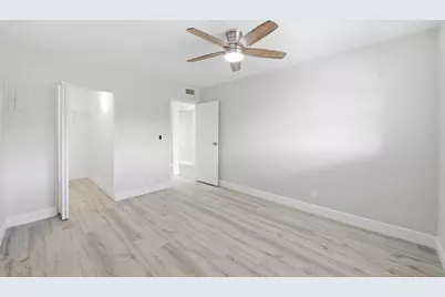 284 Flanders F, Delray Beach, FL 33484 - Photo 32