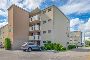 1660 NE 191st St, Miami, FL 33179 - Photo 2