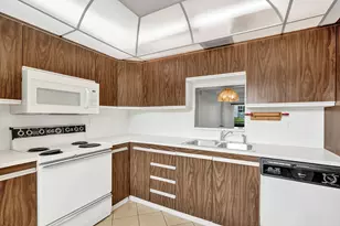 2303 Lucaya Ln, Coconut Creek, FL 33066 - Photo 8