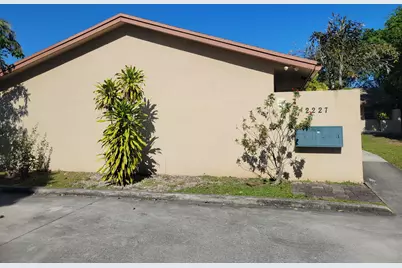 2227 Monroe Street #2, Hollywood, FL 33020 - Photo 2