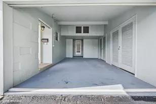 2433 NE 24th St, Lighthouse Point, FL 33064 - Photo 26