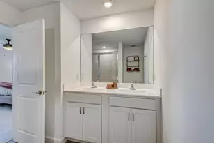 5007 Woods Edge Cir, Riviera Beach, FL 33410 - Photo 14