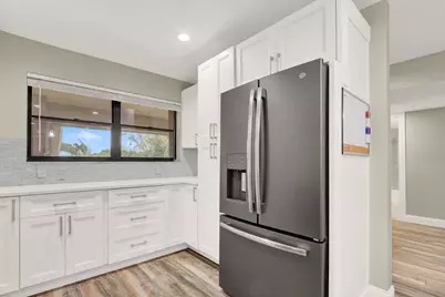 12910 Briarlake Circle #203, Palm Beach Gardens, FL 33418 - Photo 4