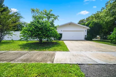 321 E Chaminade Drive, Hollywood, FL 33021 - Photo 12