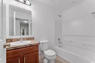 5330 NW Pine Trail Cir, Port Saint Lucie, FL 34983 - Photo 4