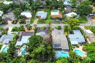 1727 NE 37th St, Oakland Park, FL 33334 - Photo 32
