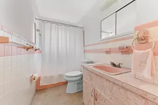 1727 NE 37th St, Oakland Park, FL 33334 - Photo 14