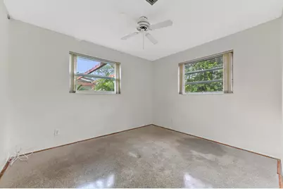 1727 NE 37th Street, Oakland Park, FL 33334 - Photo 18