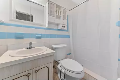 1727 NE 37th Street, Oakland Park, FL 33334 - Photo 24