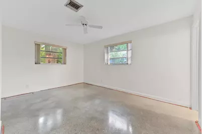 1727 NE 37th Street, Oakland Park, FL 33334 - Photo 22
