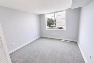 1250 NE 125th St, North Miami, FL 33161 - Photo 4