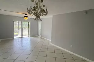 142 NW 91st Ave, Pembroke Pines, FL 33024 - Photo 2