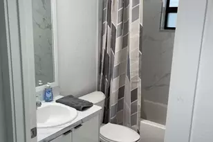 219 NE 159th St, Miami, FL 33162 - Photo 12