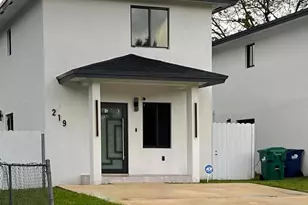 219 NE 159th St, Miami, FL 33162 - Photo 1