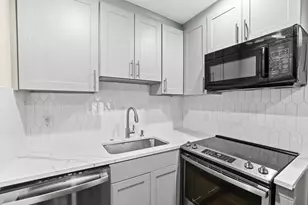2211 NE 67th St, Fort Lauderdale, FL 33308 - Photo 2