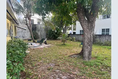 211 N A Street, Lake Worth Beach, FL 33460 - Photo 2