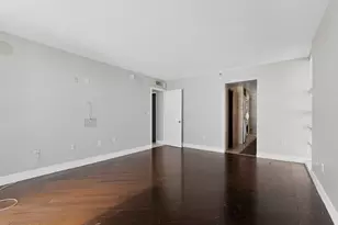 6061 Collins Ave, Miami Beach, FL 33140 - Photo 16