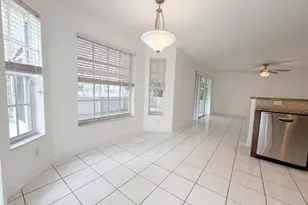 73 Gables Blvd, Weston, FL 33326 - Photo 10