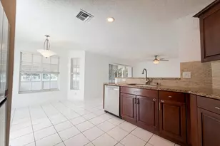 73 Gables Blvd, Weston, FL 33326 - Photo 18