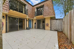 2007 20th Ln, Greenacres, FL 33463 - Photo 2