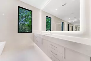 1550 Ponce de Leon Dr, Fort Lauderdale, FL 33316 - Photo 40