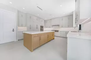 1550 Ponce de Leon Dr, Fort Lauderdale, FL 33316 - Photo 22