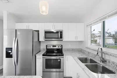 651 SE Port St Lucie Boulevard, Port Saint Lucie, FL 34984 - Photo 20