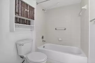 900 SW 142nd Ave, Pembroke Pines, FL 33027 - Photo 18