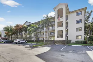 900 SW 142nd Ave, Pembroke Pines, FL 33027 - Photo 28