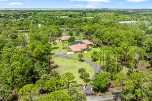 2559 Palm Deer Dr, Loxahatchee, FL 33470 - Photo 10